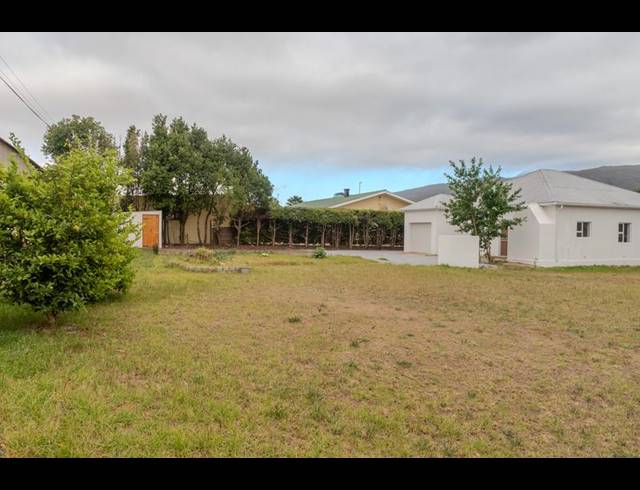 3 BEDROOM HOUSE FOR SALE IN RIVIERSONDEREND